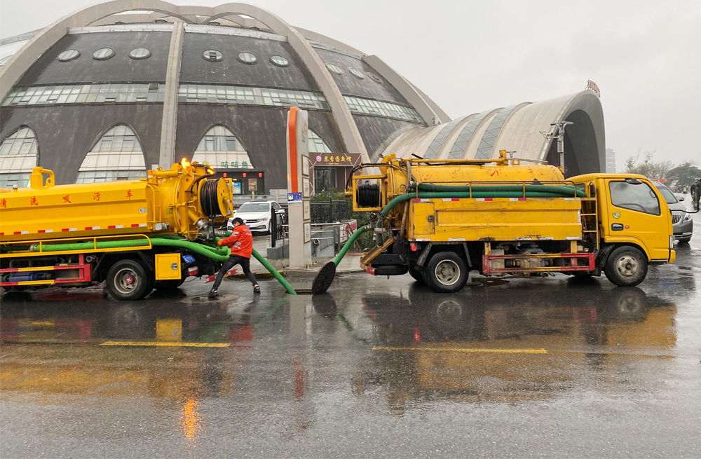 奋斗村商场管道清淤