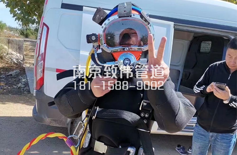 奋斗村沉淀池清底